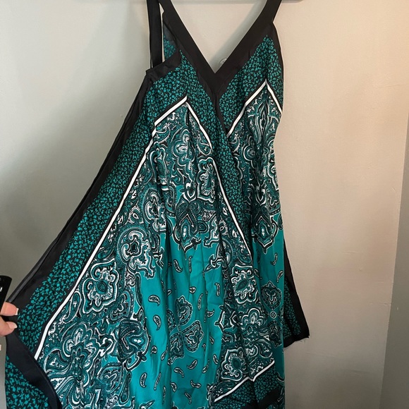 ❌Sold ❌NWT Michael Kors dress - Picture 3 of 6